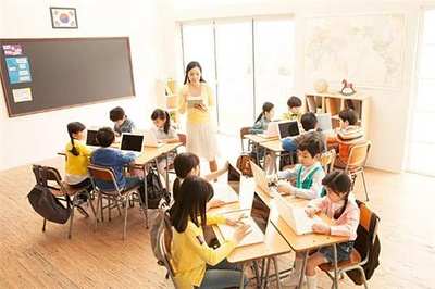 常青苗教育 以卓越产品与专业服务，赢得教育培训市场